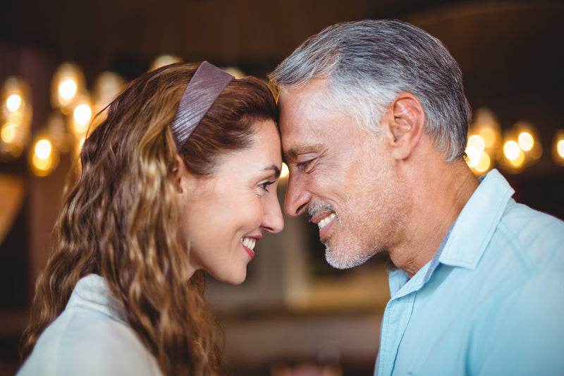 Sexualidad después de los 50: lo que cambia y lo que puedes seguir disfrutando